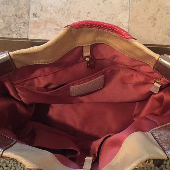 Rare Coach patent leather bag - Picture 5 of 7